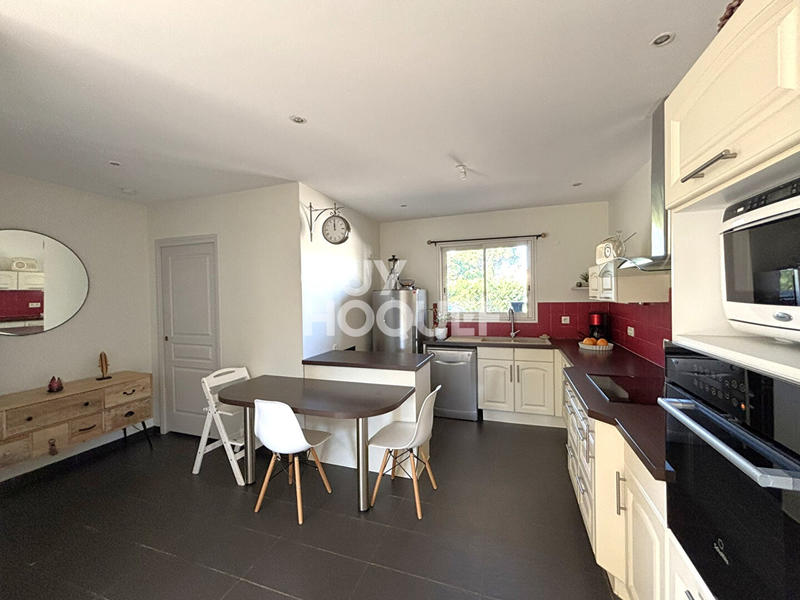 Maison - 192 m² - 7 pièces