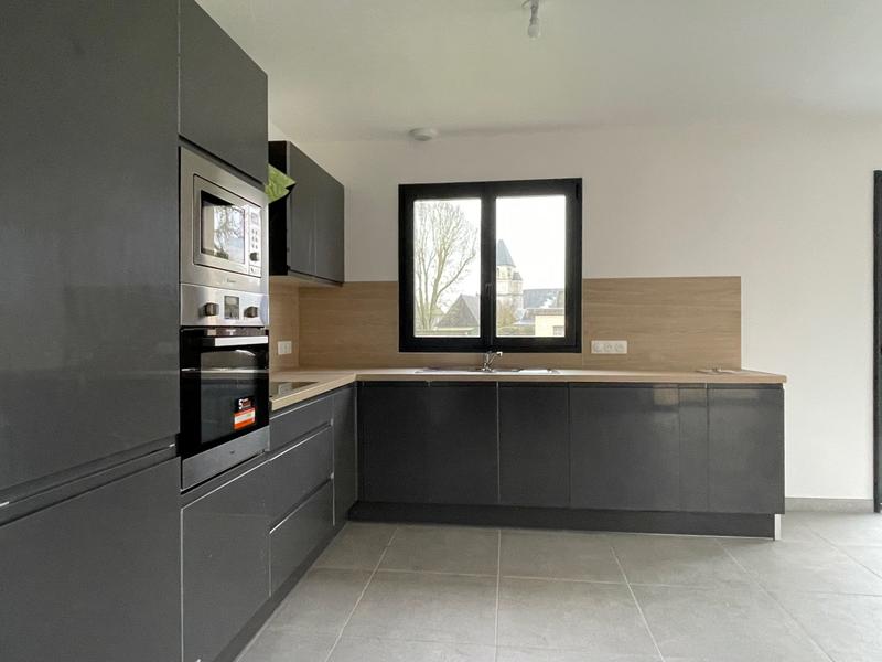 Maison - 93 m² - 4 pièces