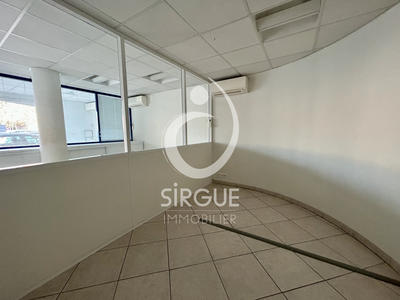 Bureau - 105 m² - 6 pièces