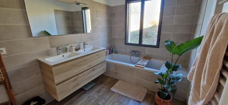 Maison - 102 m² - 4 pièces