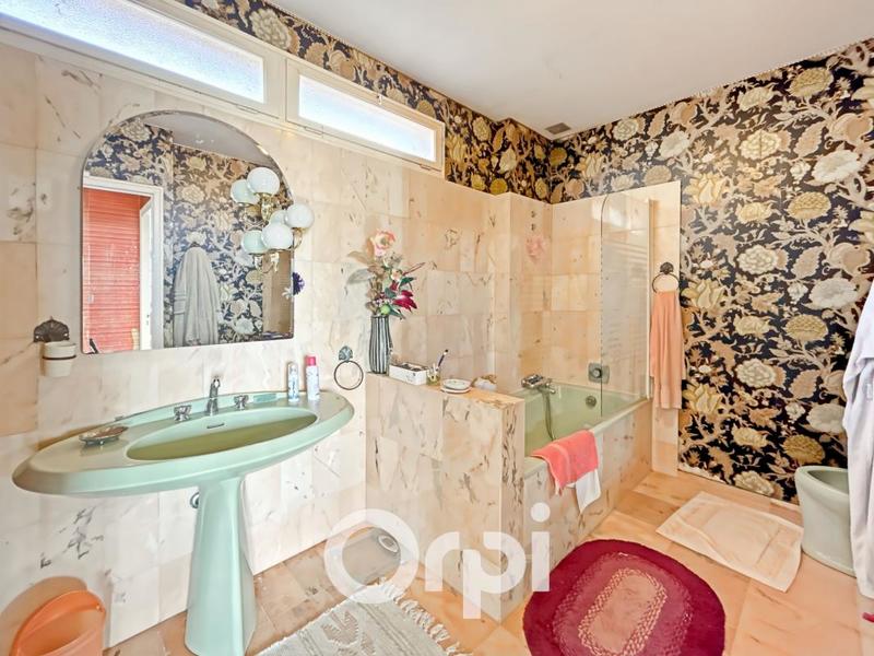 Maison - 197 m² - 4 pièces