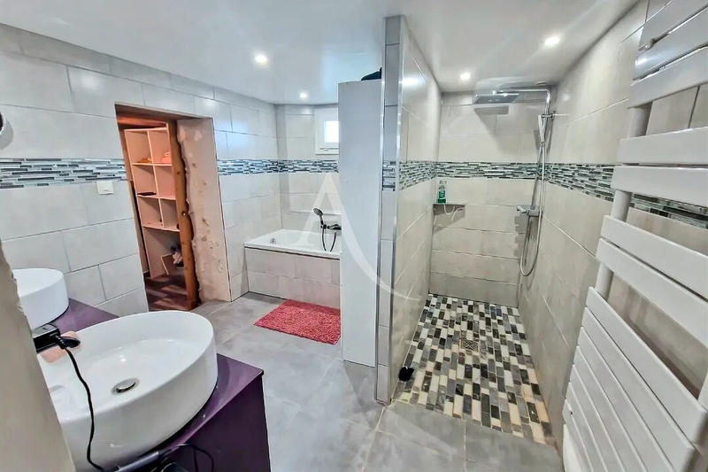 Maison - 110 m² - 4 pièces