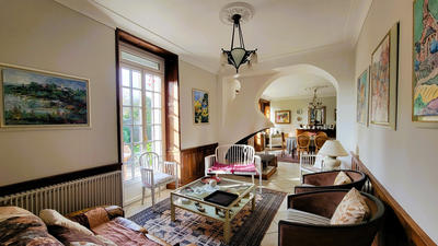 Maison - 206 m² - 8 pièces