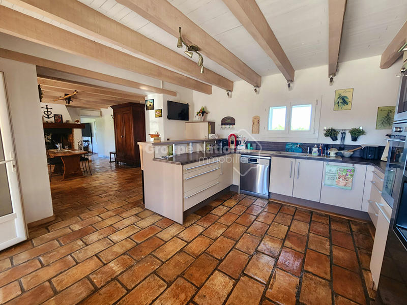 Maison - 230 m² - 5 pièces