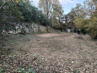 Terrain constructible - 1 070 m²