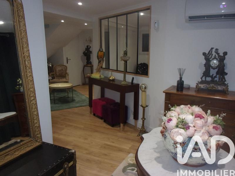 Maison - 283 m² - 10 pièces