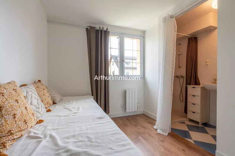 Maison - 99 m² - 6 pièces