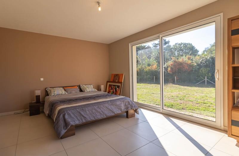 Maison - 295 m² - 9 pièces