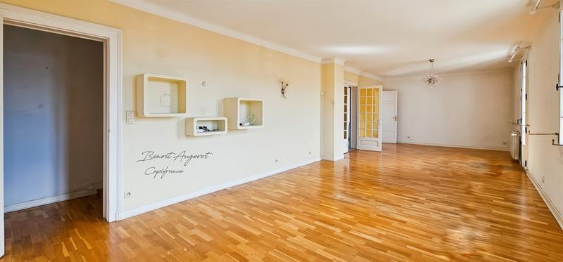 Appartement bourgeois - 112 m² - 4 pièces