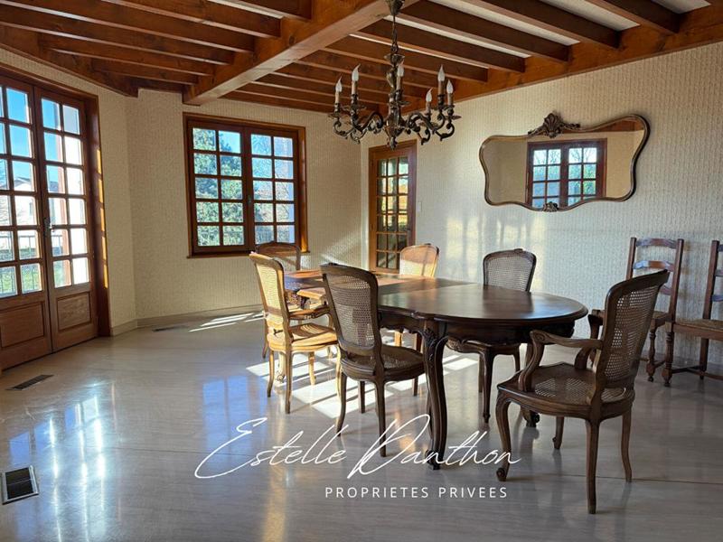 Maison - 193 m² - 8 pièces