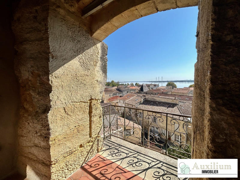 Maison - 223 m² - 7 pièces