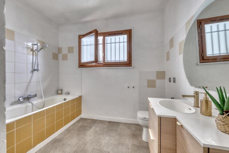 Maison - 98 m² - 4 pièces