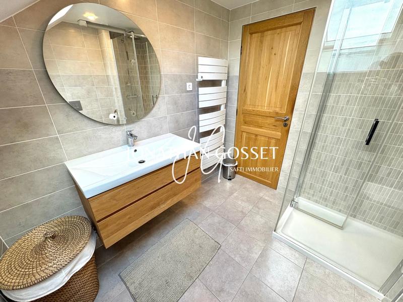 Maison - 138 m² - 7 pièces