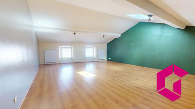 Maison - 102 m² - 4 pièces