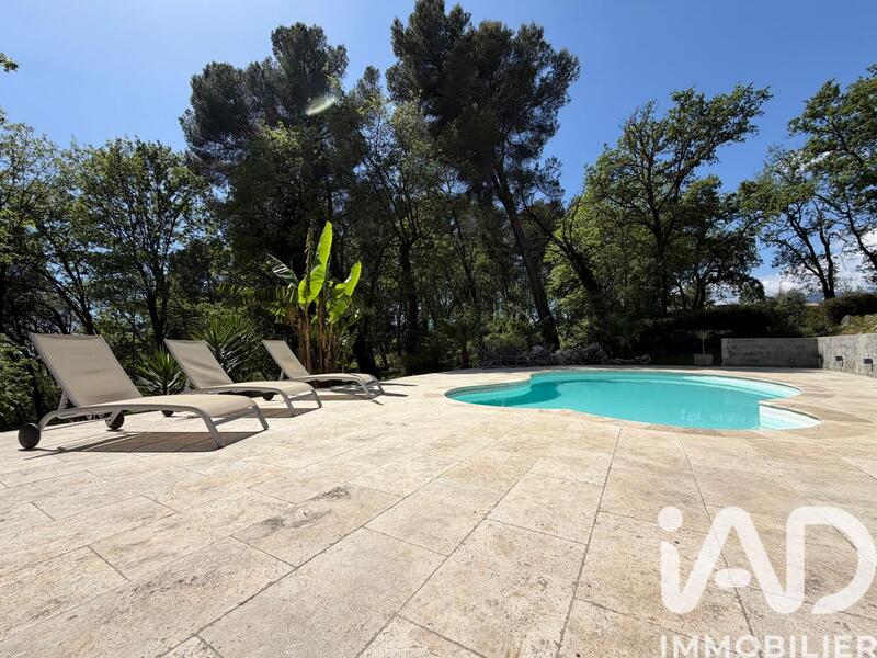 Maison - 163 m² - 5 pièces