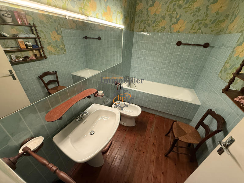 Maison - 200 m² - 5 pièces