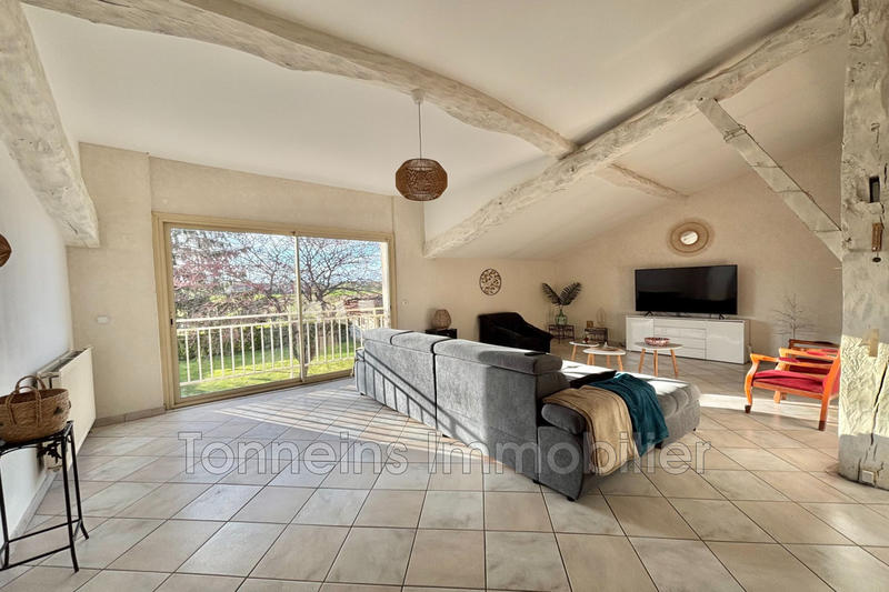 Maison - 240 m² - 8 pièces