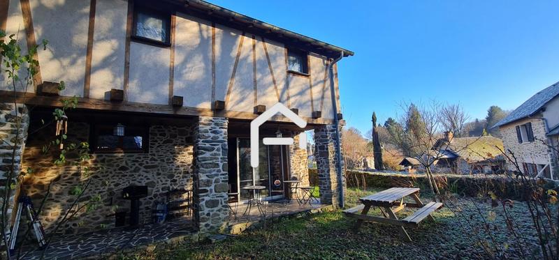 Maison en pierre - 91 m² - 4 pièces