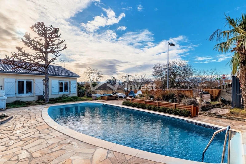 Maison - 97 m² - 5 pièces