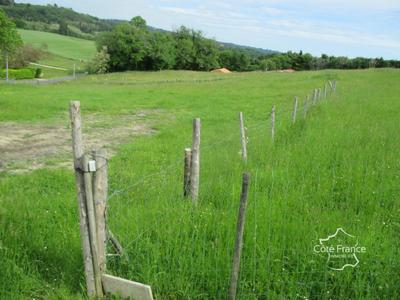 Terrain constructible - 1 100 m²