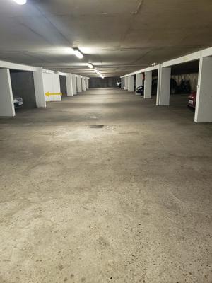 Parking / Garage - 11 m²