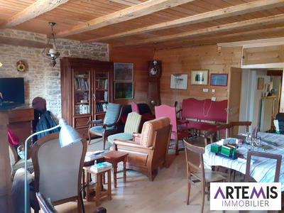 Maison - 203 m² - 7 pièces