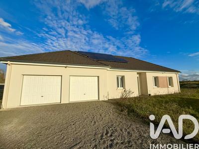 Maison - 95 m² - 5 pièces