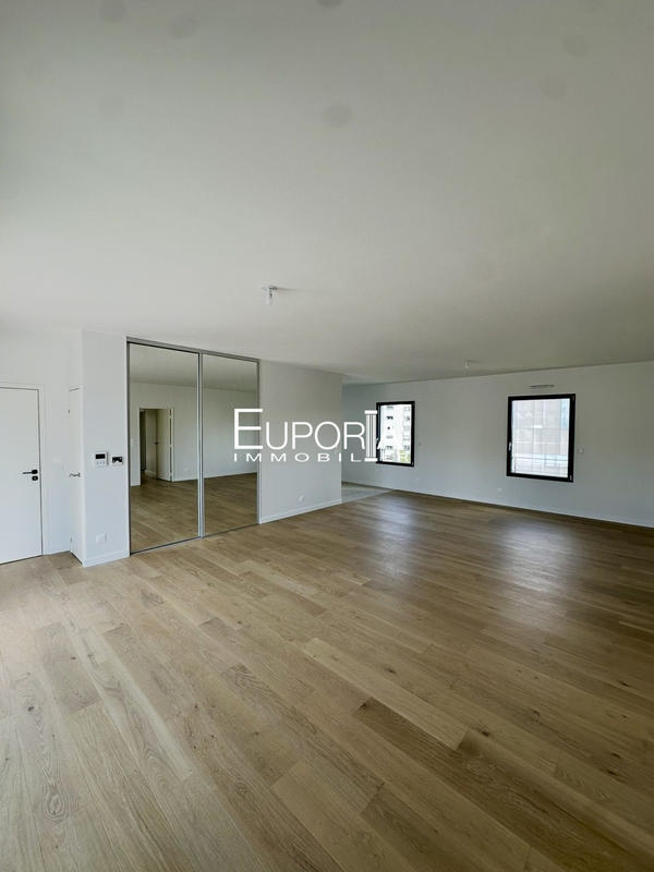 Appartement - 127 m² - 4 pièces