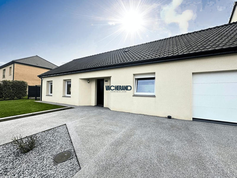 Maison - 90 m² - 4 pièces