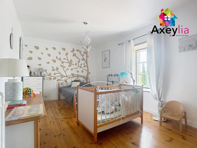 Maison - 200 m² - 7 pièces