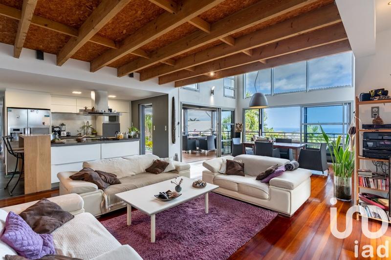 Maison - 274 m² - 8 pièces