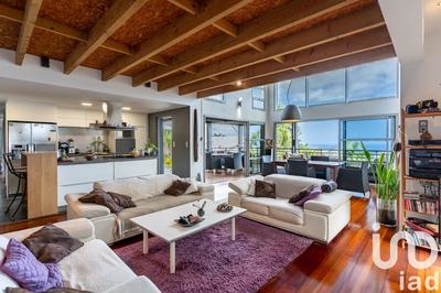 Maison - 274 m² - 8 pièces