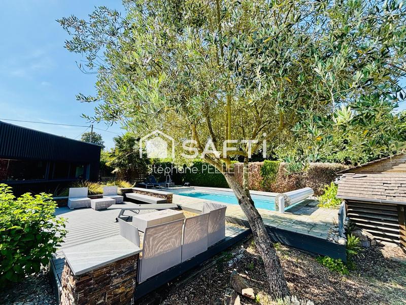 Maison - 177 m² - 7 pièces