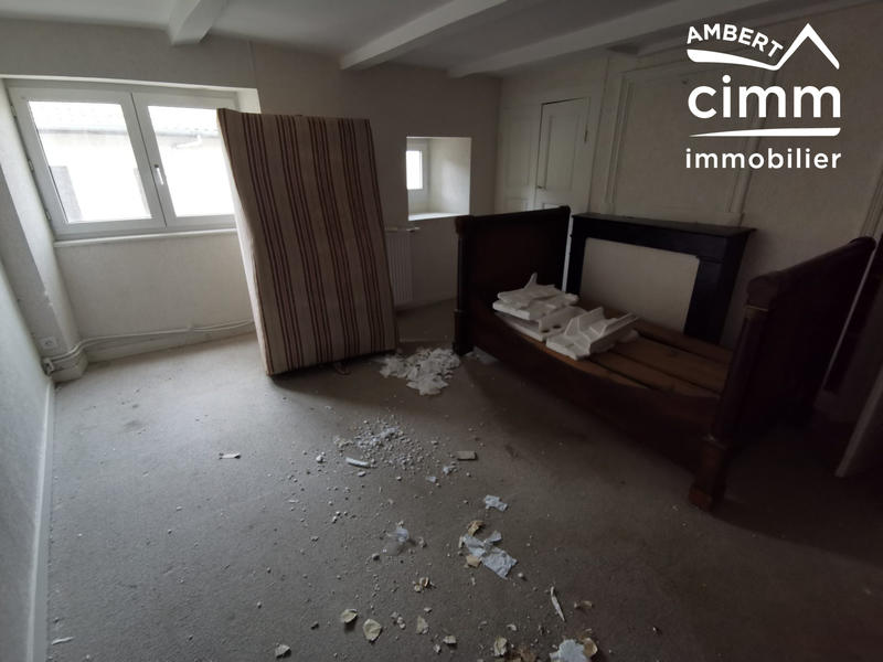 Maison - 220 m² - 8 pièces