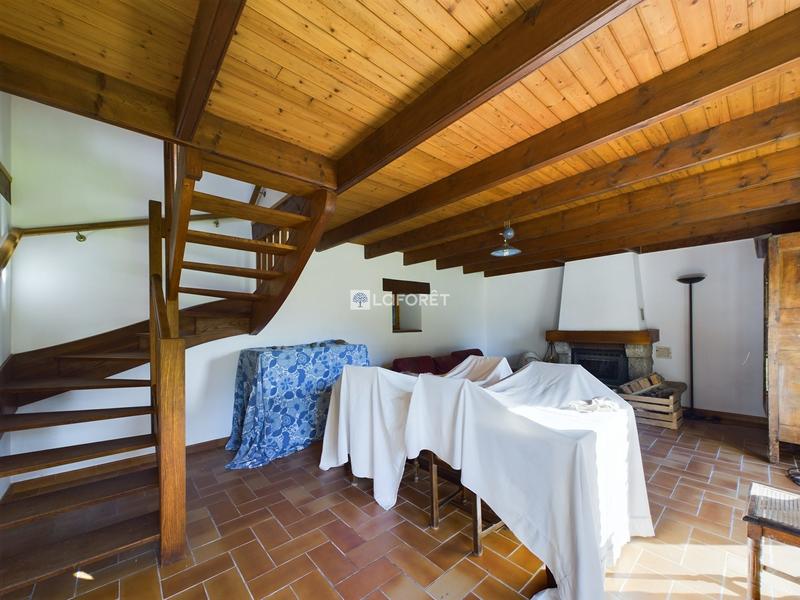 Maison - 144 m² - 8 pièces