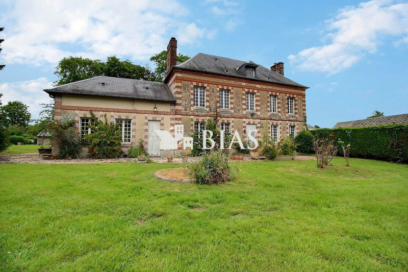 Maison ancienne - 223 m² - 8 pièces