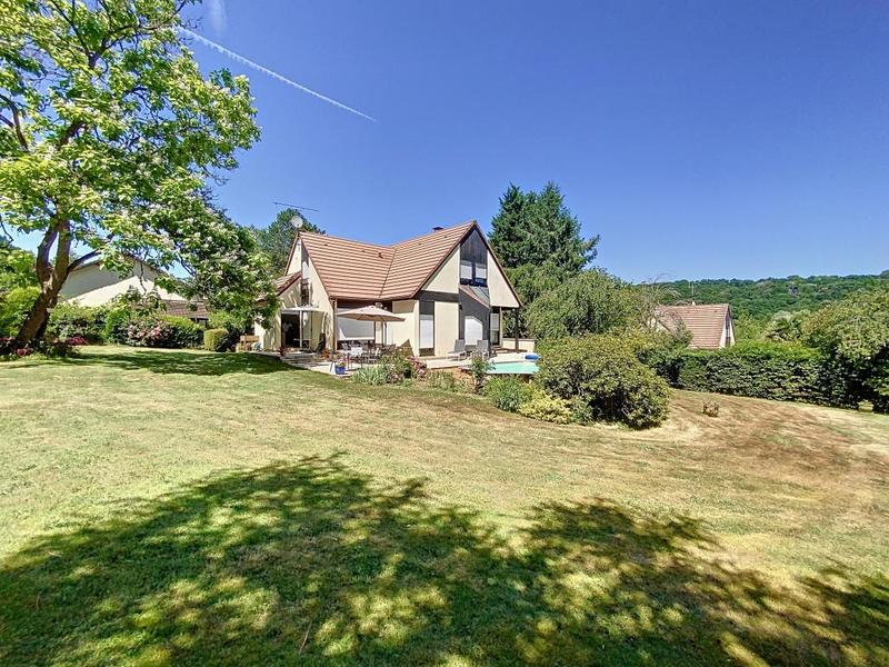 Maison - 148 m² - 7 pièces