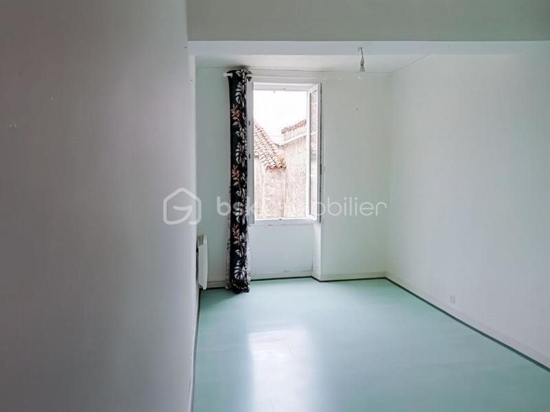 Maison en pierre - 175 m² - 6 pièces