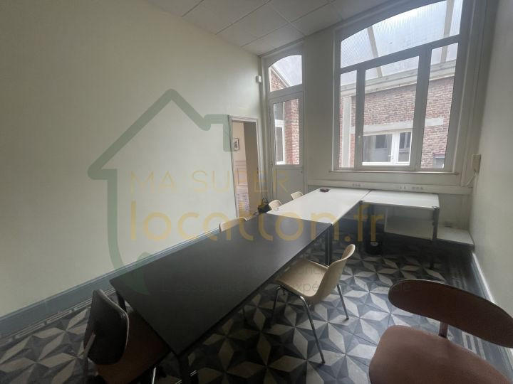 Local commercial - 17 m² - 1 pièce