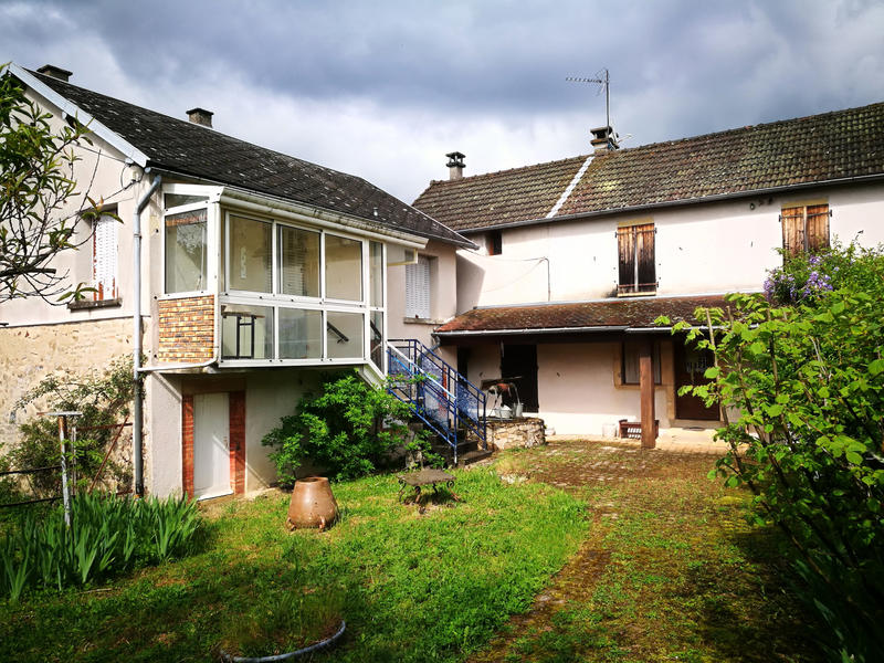 Maison - 138 m² - 9 pièces