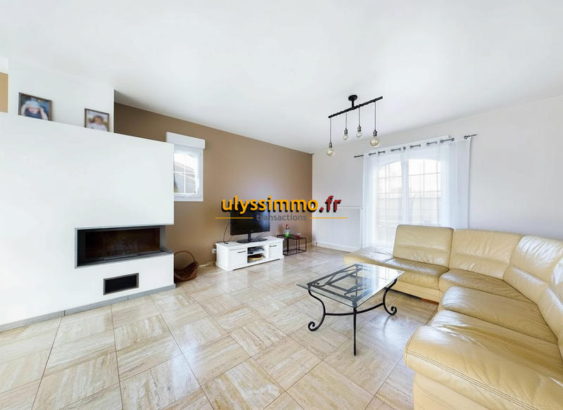 Maison - 214 m² - 9 pièces