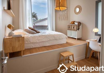 Chambre - 12 m² - 1 pièce