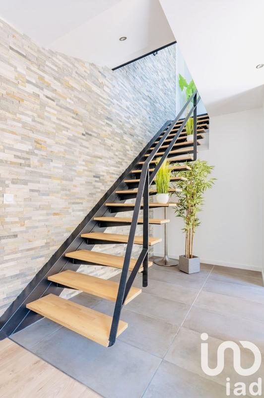 Appartement - 197 m² - 8 pièces