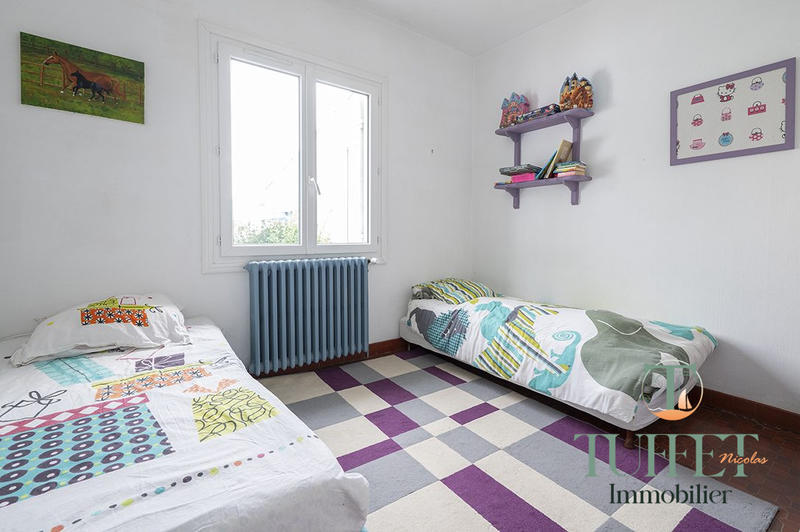 Maison - 220 m² - 9 pièces