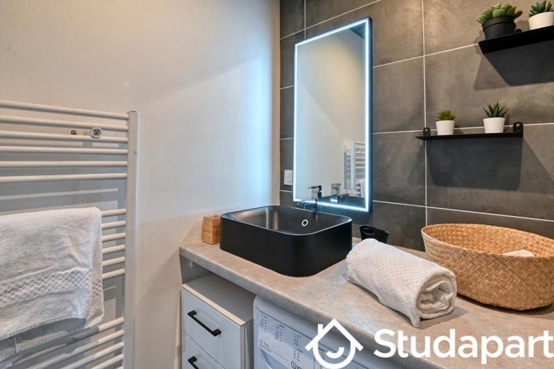 Chambre - 9 m² - 1 pièce