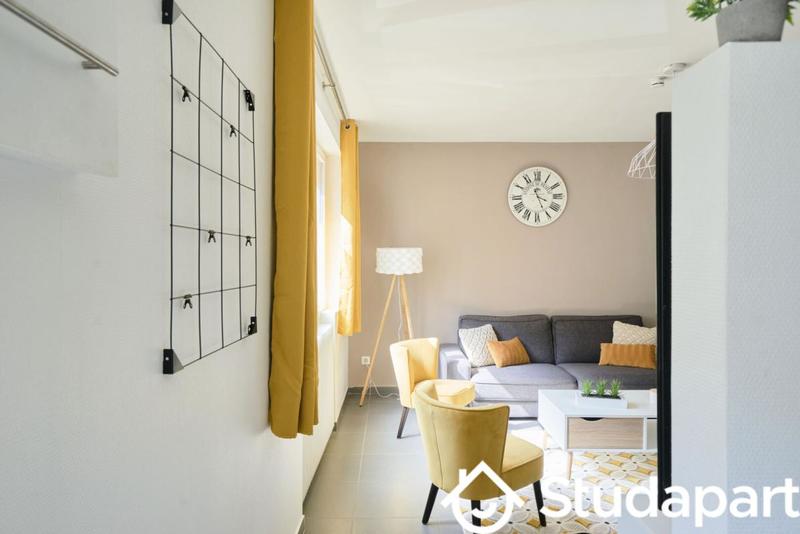 Chambre - 14 m² - 1 pièce