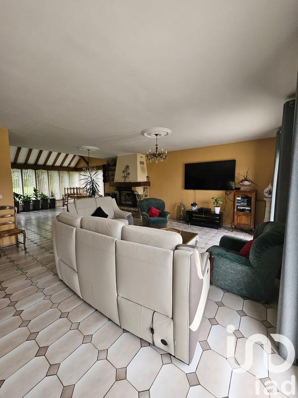 Maison - 230 m² - 7 pièces