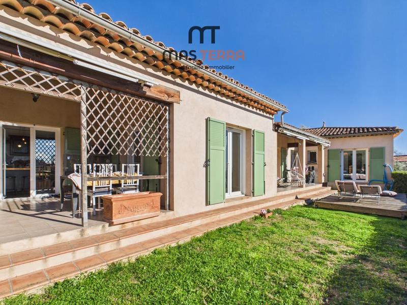 Villa - 223 m² - 9 pièces