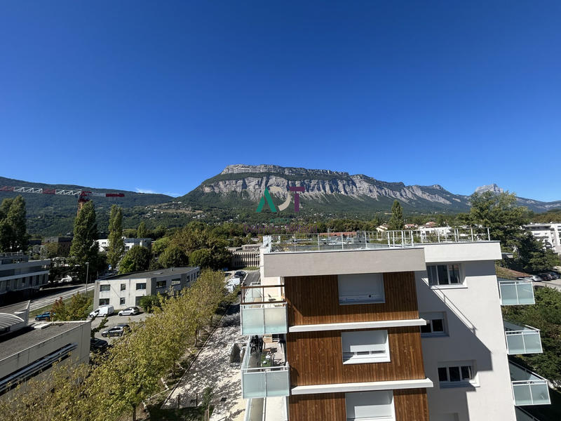 Appartement - 85 m² - 4 pièces