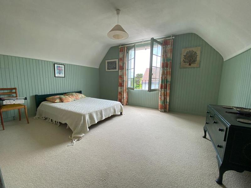 Maison - 218 m² - 7 pièces